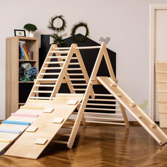 Pikler triangle & Toys