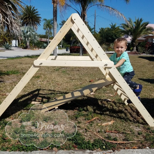 A climbing ladder that’s suitable for both toddlers and older pre-schoolers